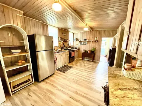 302 S Court Street Fairfield IA 52556