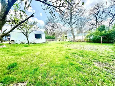 302 S Court Street Fairfield IA 52556