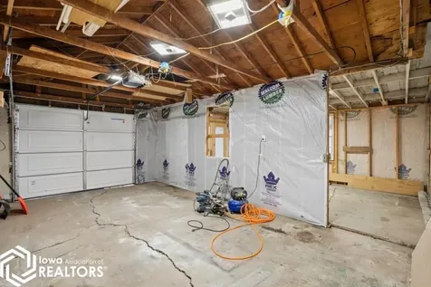 415 College Hill Avenue Oskaloosa IA 52577
