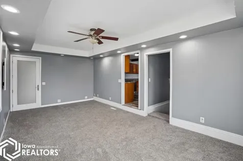 415 College Hill Avenue Oskaloosa IA 52577