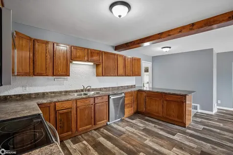 415 College Hill Avenue Oskaloosa IA 52577