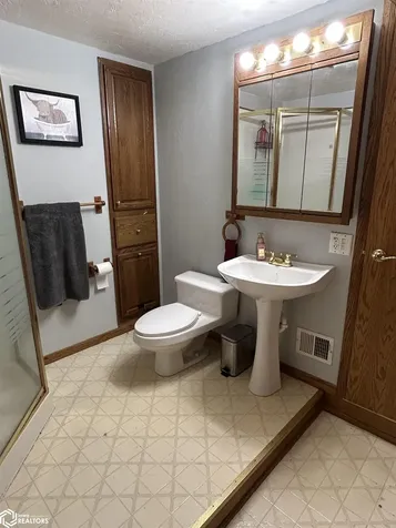 2402 N Court Ottumwa IA 52501