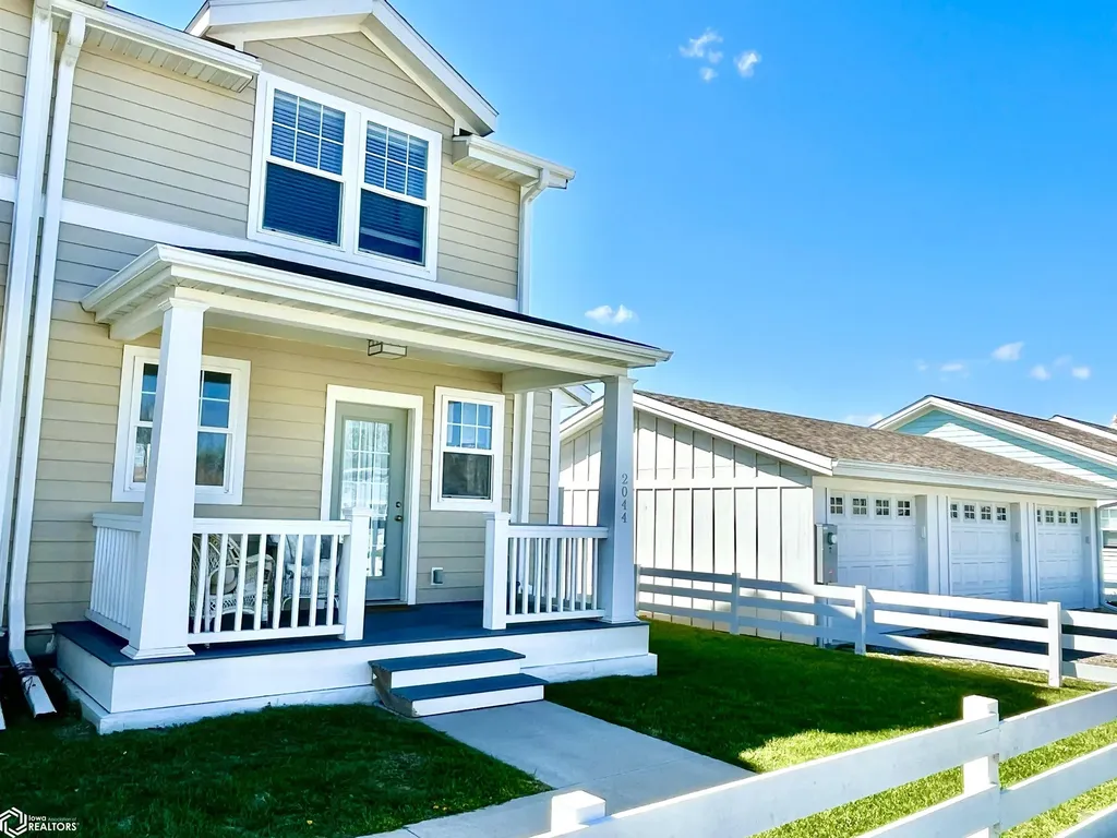 2044 Garnet Lane Fairfield IA 52556