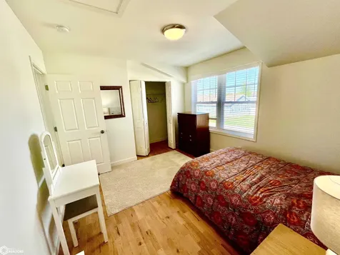 2044 Garnet Lane Fairfield IA 52556