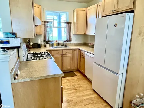 2044 Garnet Lane Fairfield IA 52556