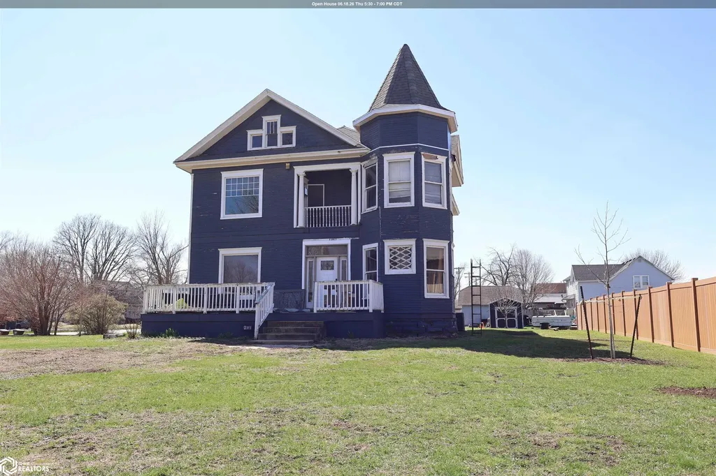 106 3rd Avenue SE State Center IA 50247