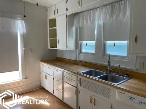 311 7th Street NW Mason City IA 50401