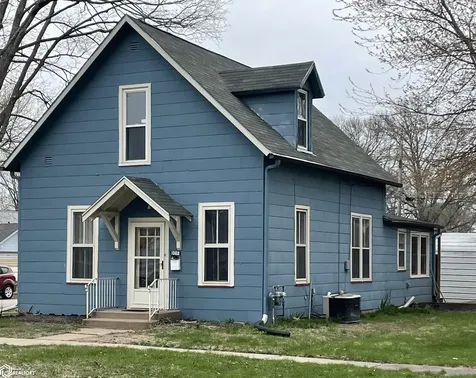 1302 S 12th Street Burlington IA 52601
