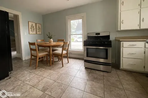 1302 S 12th Street Burlington IA 52601