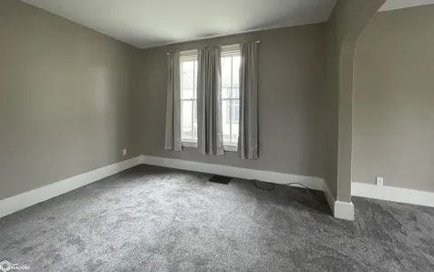 1302 S 12th Street Burlington IA 52601
