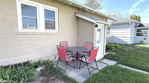 107 S Rhode Island Avenue Mason City IA 50401