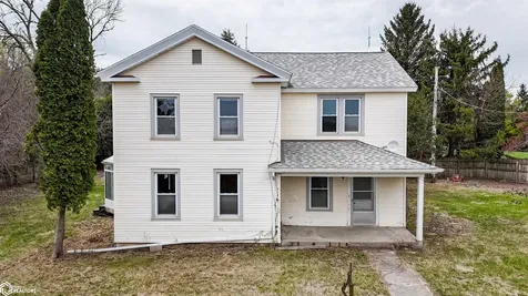 1000/1006 Irish Lane Mount Vernon IA 52314