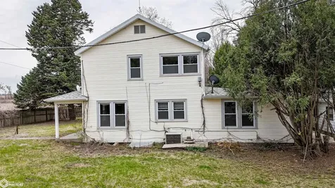 1000/1006 Irish Lane Mount Vernon IA 52314