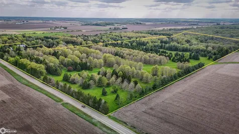 1000/1006 Irish Lane Mount Vernon IA 52314