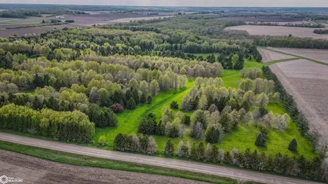 1000/1006 Irish Lane Mount Vernon IA 52314