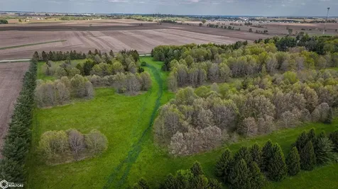 1000/1006 Irish Lane Mount Vernon IA 52314