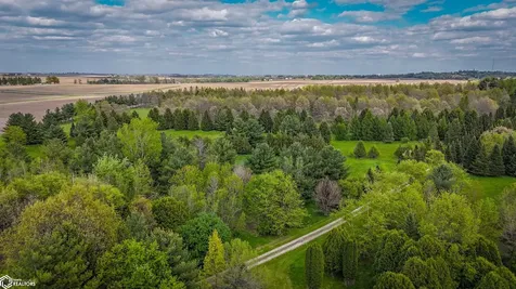 1000/1006 Irish Lane Mount Vernon IA 52314