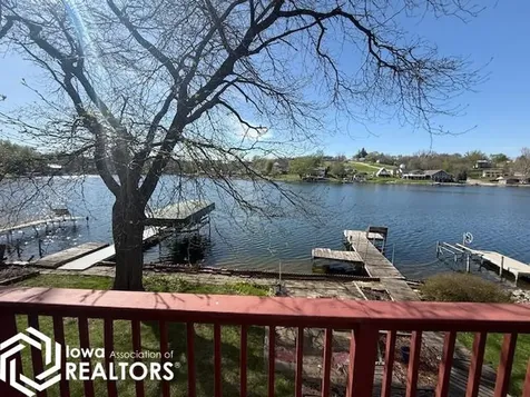 1035 Lakeshore Drive Brooklyn IA 52211