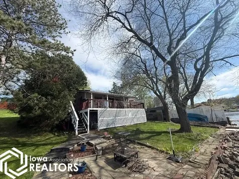 1035 Lakeshore Drive Brooklyn IA 52211