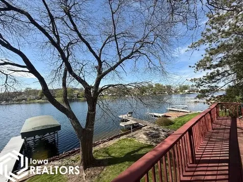 1035 Lakeshore Drive Brooklyn IA 52211