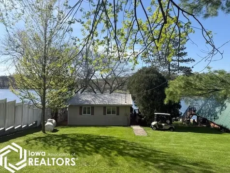 1035 Lakeshore Drive Brooklyn IA 52211