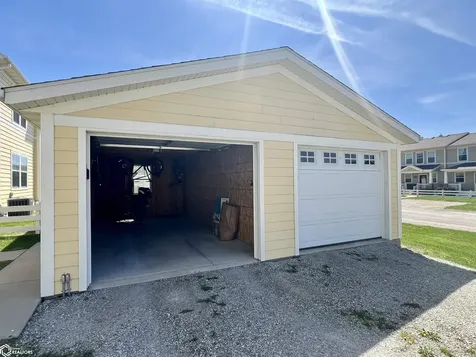 2130 Sapphire Lane Fairfield IA 52556