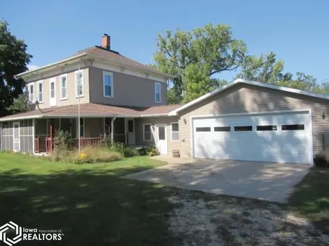 4617 Durow Road Center Point IA 52213