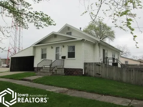 320 6th Avenue SW Clarion IA 50525