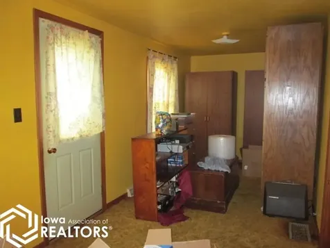 320 6th Avenue SW Clarion IA 50525