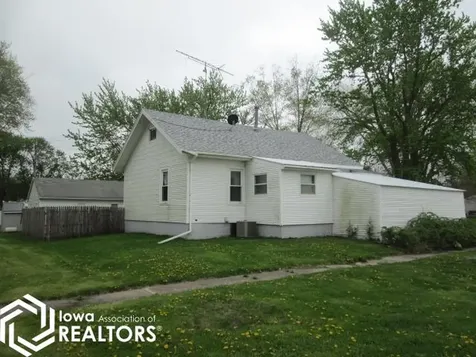 320 6th Avenue SW Clarion IA 50525