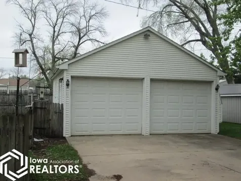 320 6th Avenue SW Clarion IA 50525