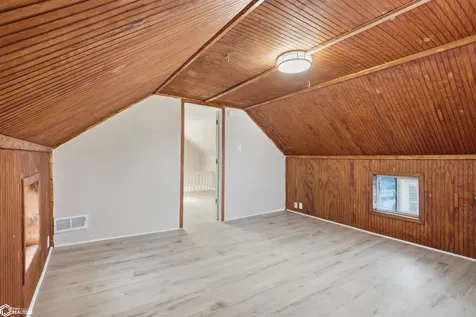1303 S Central Avenue Burlington IA 52601