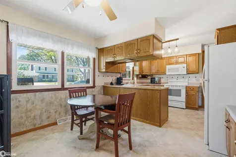 2710 Clearview Drive Burlington IA 52601