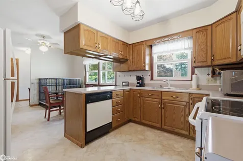 2710 Clearview Drive Burlington IA 52601