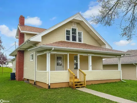 413 4th Street Gladbrook IA 50635