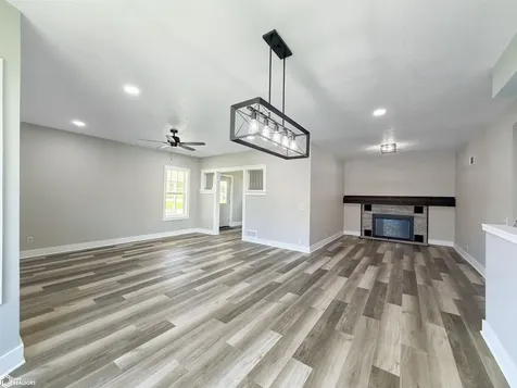 413 4th Street Gladbrook IA 50635