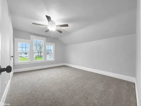 413 4th Street Gladbrook IA 50635