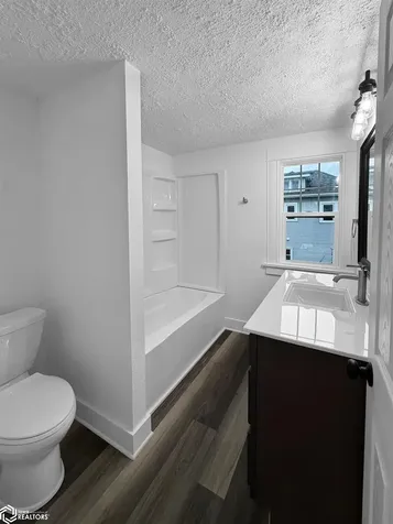 413 4th Street Gladbrook IA 50635