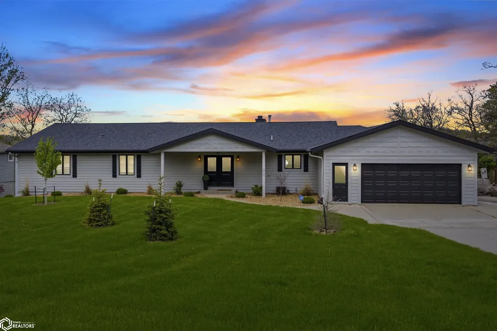 1037 Diamond Trail Road Montezuma IA 50171