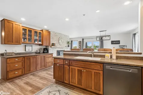 1037 Diamond Trail Road Montezuma IA 50171