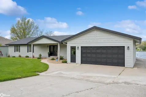 1037 Diamond Trail Road Montezuma IA 50171