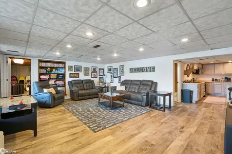 1037 Diamond Trail Road Montezuma IA 50171