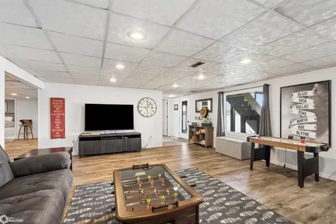 1037 Diamond Trail Road Montezuma IA 50171