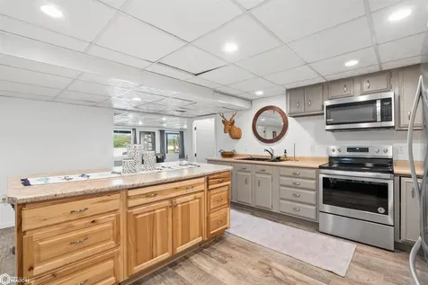 1037 Diamond Trail Road Montezuma IA 50171