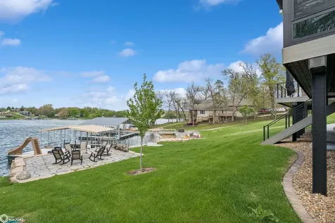 1037 Diamond Trail Road Montezuma IA 50171