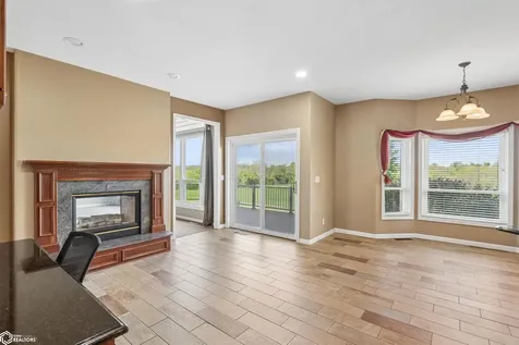2250 W 21st Street N Newton IA 50208