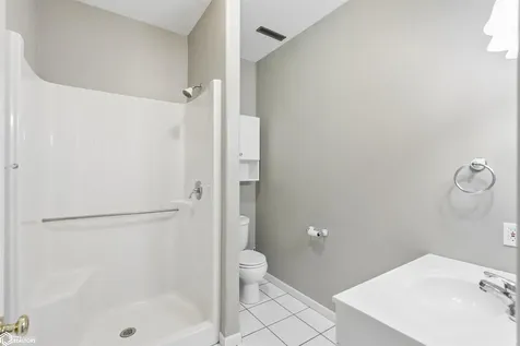 2250 W 21st Street N Newton IA 50208
