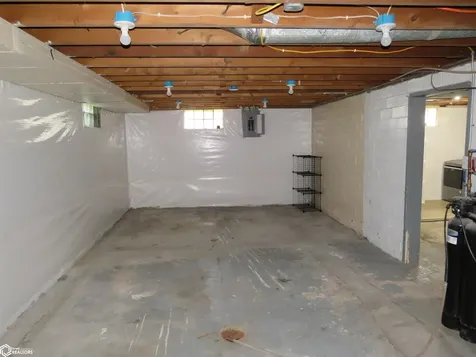 203 6th Street SW Hampton IA 50441
