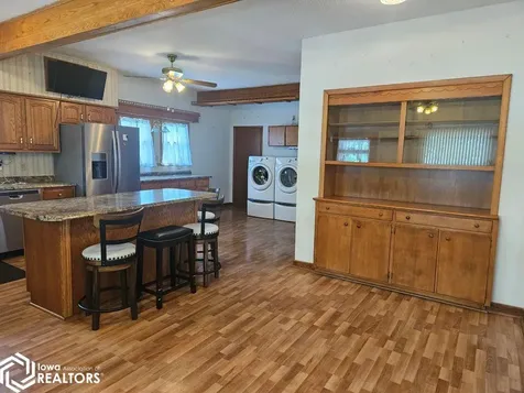 134 E Main Street Agency IA 52530