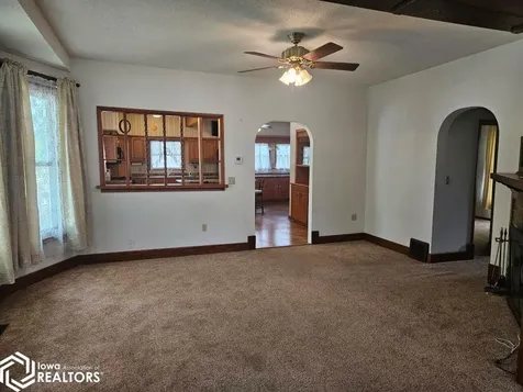 134 E Main Street Agency IA 52530